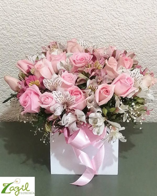 Clave 169 Caja con 24 rosas y alstroemerias