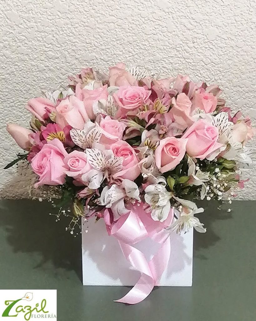 caja de 24 rosas y alstroemerias