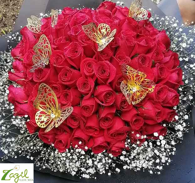 Bouquet with 100 red roses
