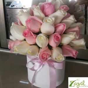Clave 176 Caja con Rosas Blancas y color rosa