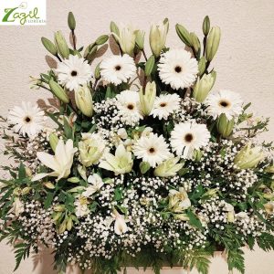 Clave 203 Arreglo blanco de lilis y gerberas